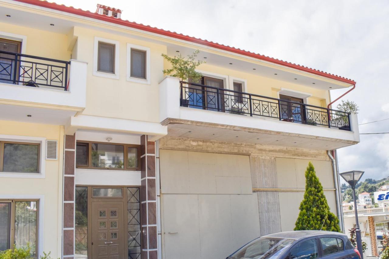 Zoe'S Flat Megali Ammos Apartamento Skiathos Town Exterior foto